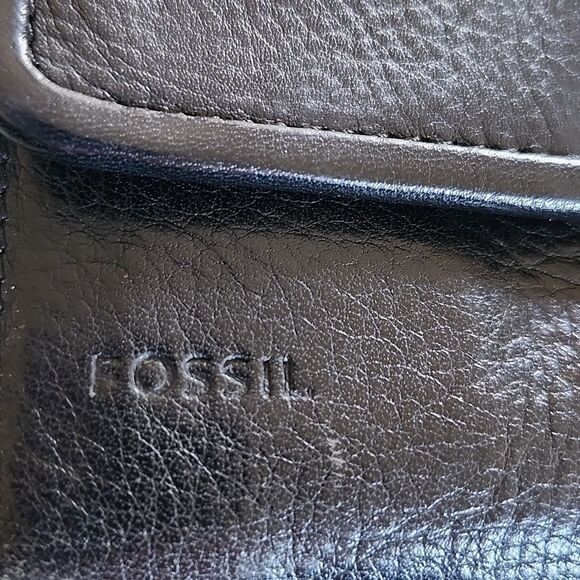 Fossil Leather Wallet - Picture 8 of 9